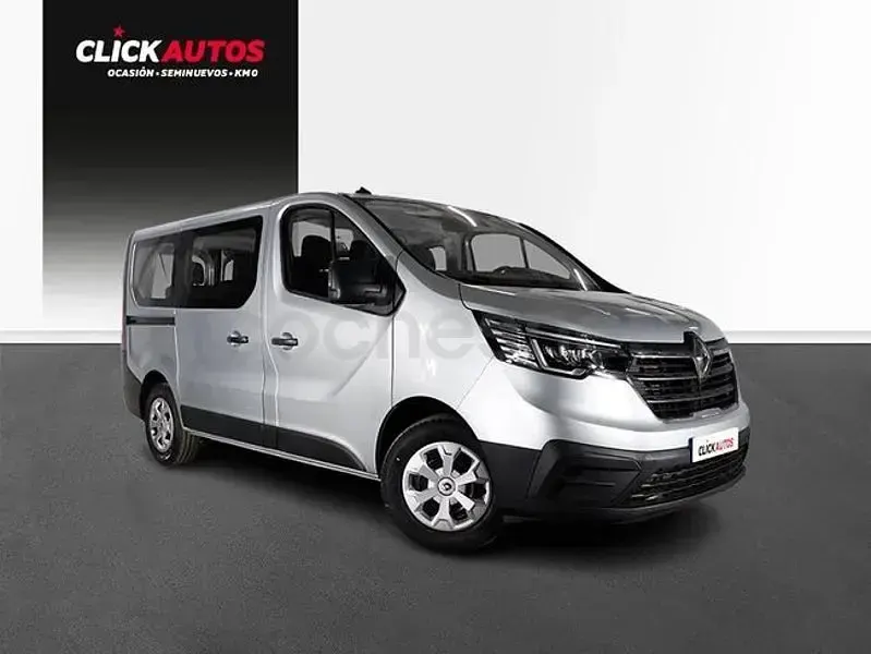 Usado Renault Trafic 110 CV (80 kW) 2023 Gris / plata Monovolumen
