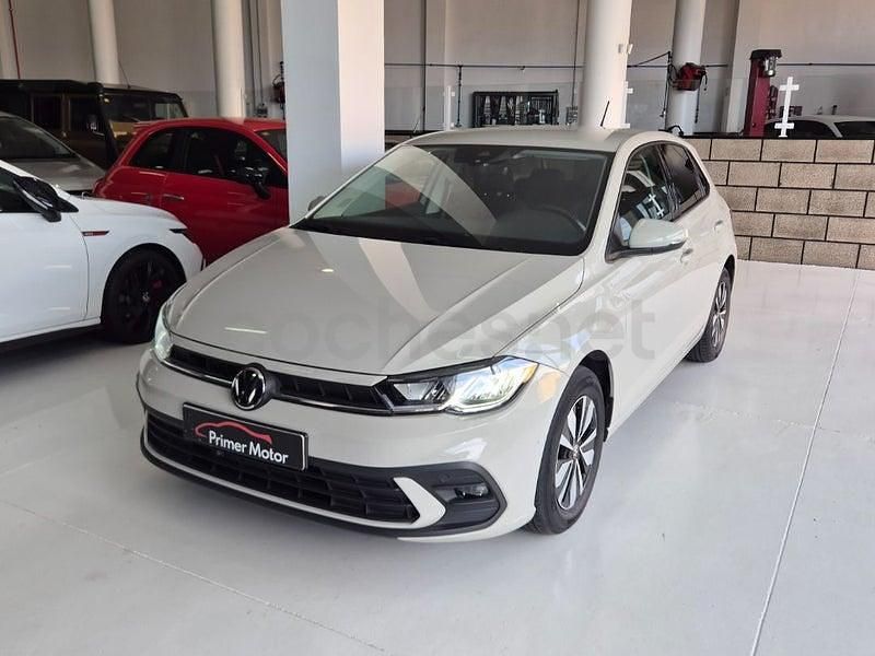 Usado VW Polo 95 CV (69 kW) 2024 Gris / plata Utilitario