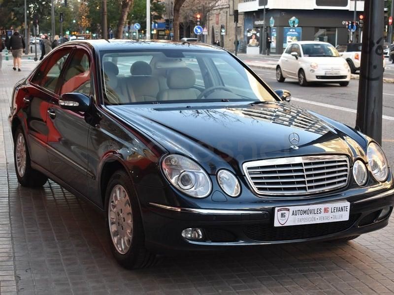 Usado Mercedes E280 Elegance 190 CV (139 kW) 2005 Verde Berlina