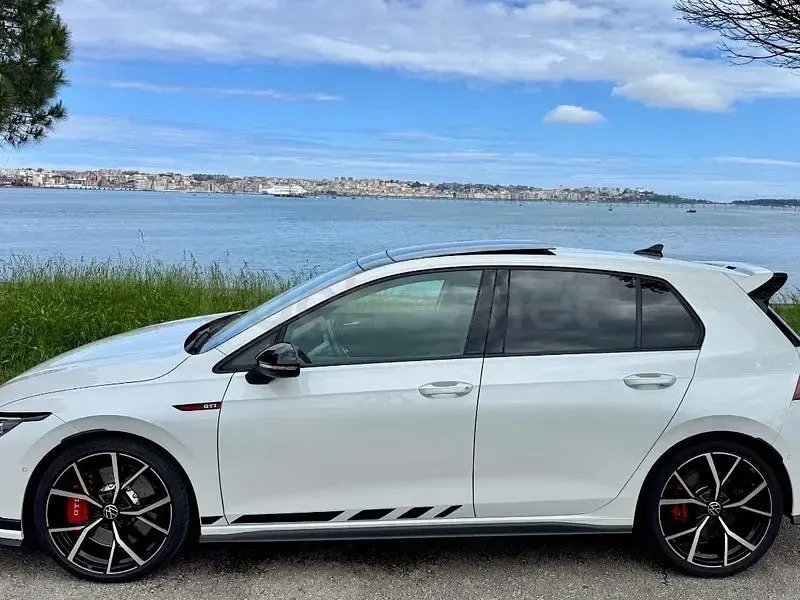 Usado VW Golf VIII GTI Clubsport 301 CV (221 kW) 2022 Blanco Berlina