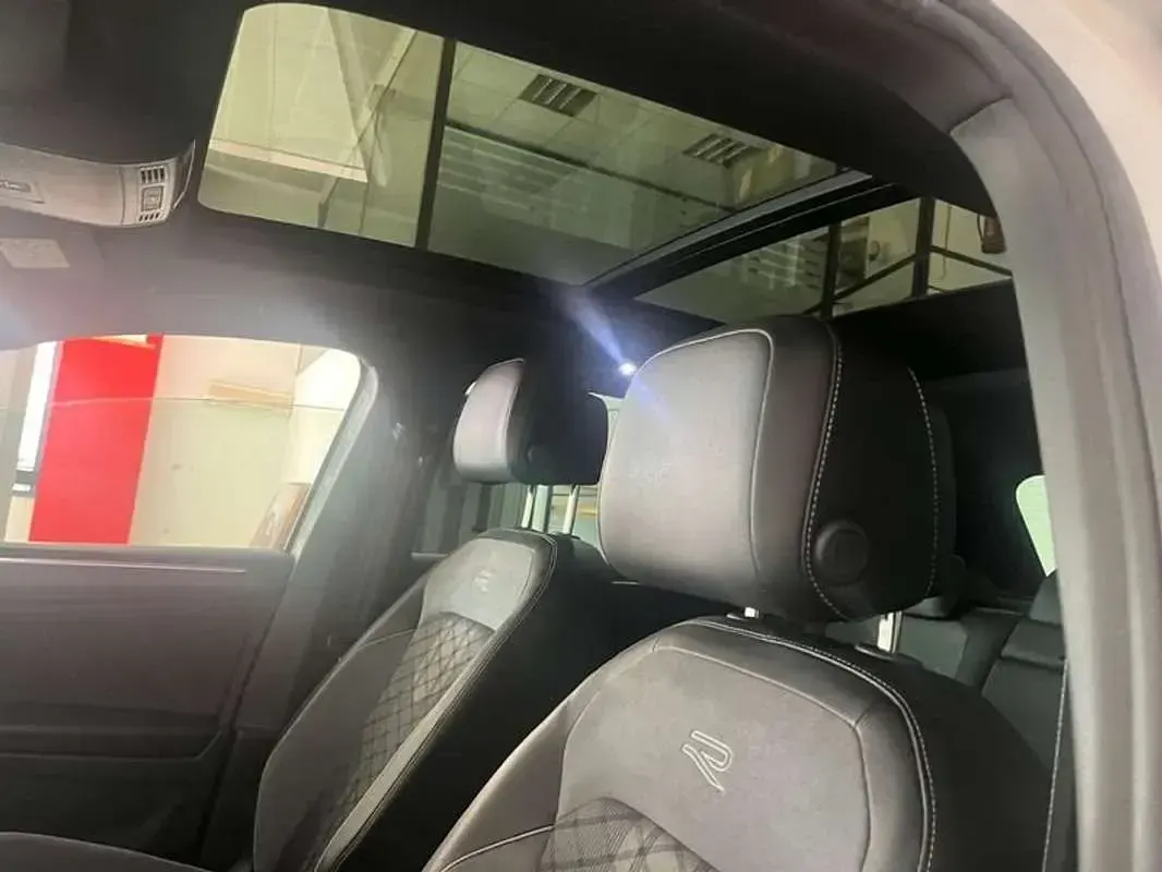 Usado VW Tiguan R-line 150 CV (110 kW) 2023 Blanco SUV