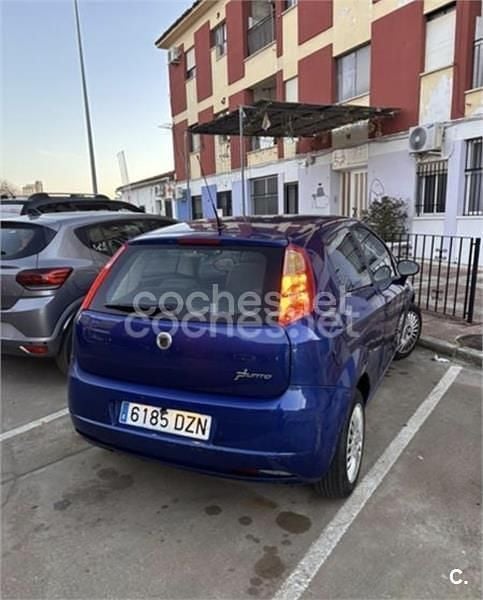Usado Fiat Grande Punto Active 77 CV (56 kW) 2006 Azul Utilitario