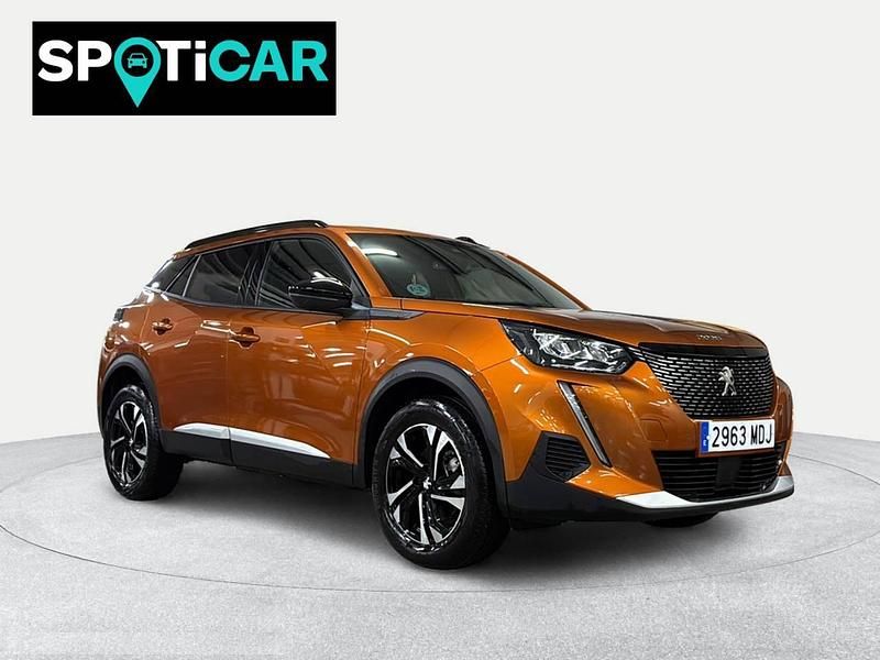 Usado Peugeot 2008 Allure 130 CV (95 kW) 2023 Naranja SUV