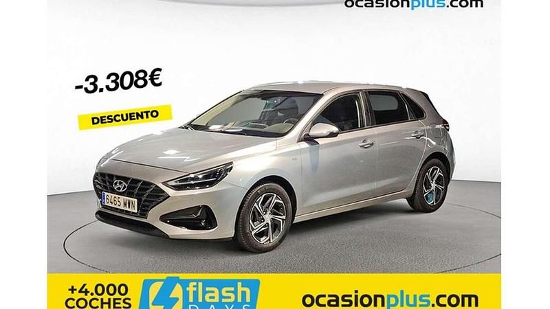 Plateado Usado 2021 Hyundai i30 Utilitario | 15.992 € (Buen precio) - Imagen 1/4