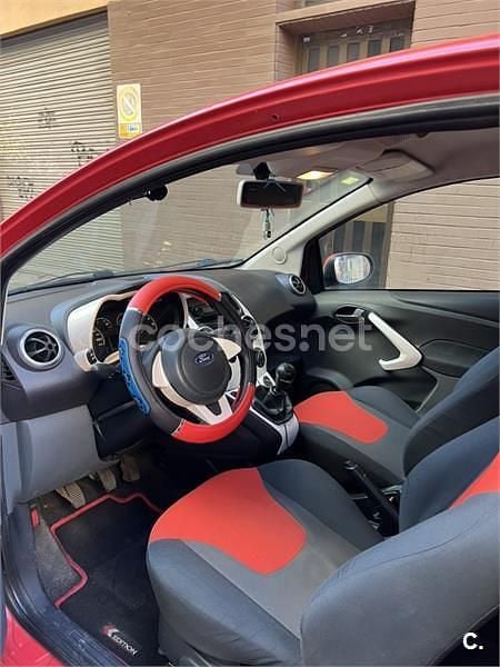 Usado Ford Ka Titanium 69 CV (50 kW) 2009 Rojo Utilitario