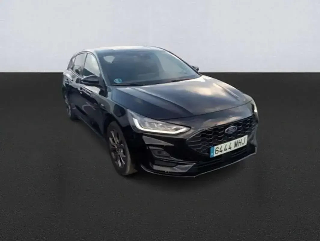 Usado Ford Focus ST-Line 155 CV (114 kW) 2023 Negro Utilitario