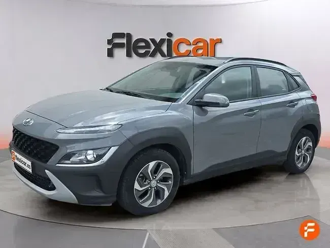 Usado Hyundai Kona 141 CV (103 kW) 2022 Gris SUV