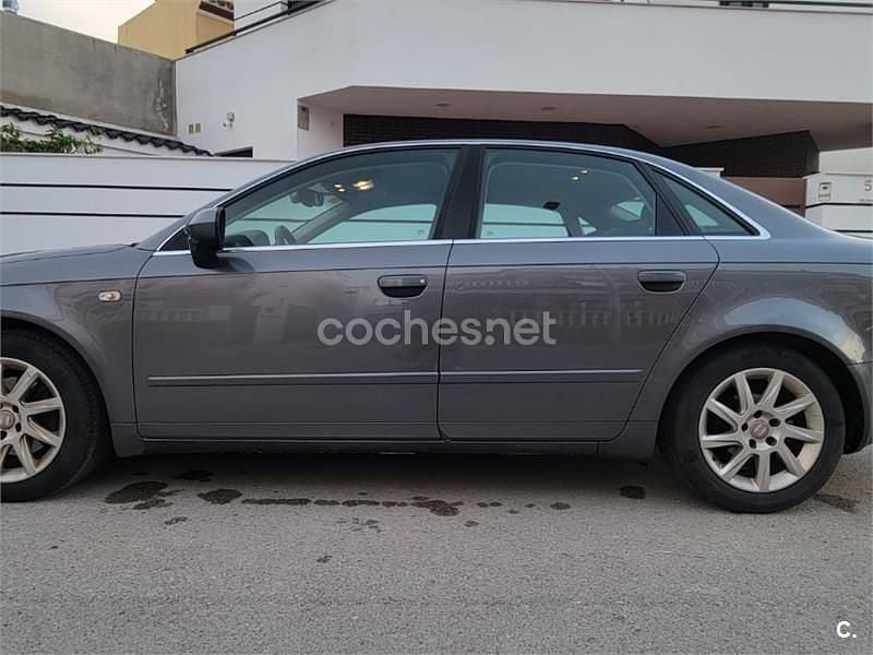 Usado Seat Exeo Ecomotive 120 CV (88 kW) 2013 Gris / plata Berlina