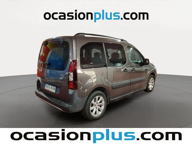 Usado Peugeot Partner Tepee 100 CV (73 kW) 2018 Gris Monovolumen