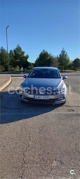 Usado VW Passat Sportline 150 CV (110 kW) 2017 Gris / plata Berlina