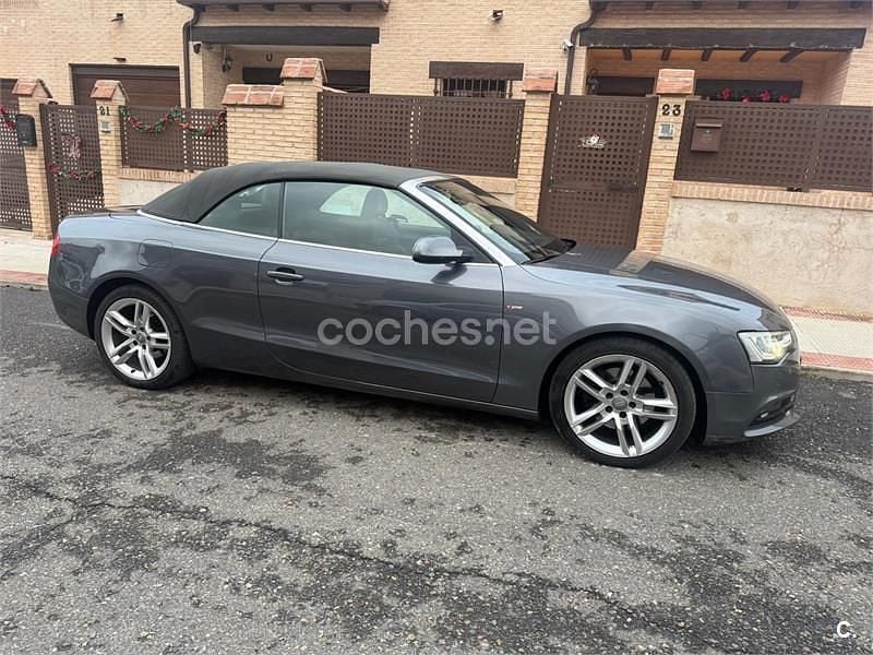 Usado Audi A5 Cabriolet S-Line 177 CV (130 kW) 2014 Gris / plata Descapotable