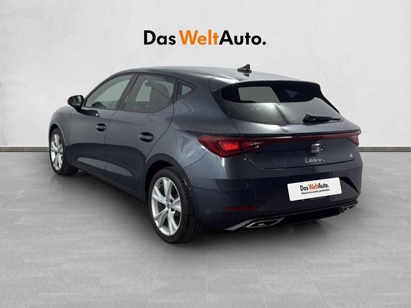 Usado Seat Leon FR 150 CV (110 kW) 2025 Gris Utilitario
