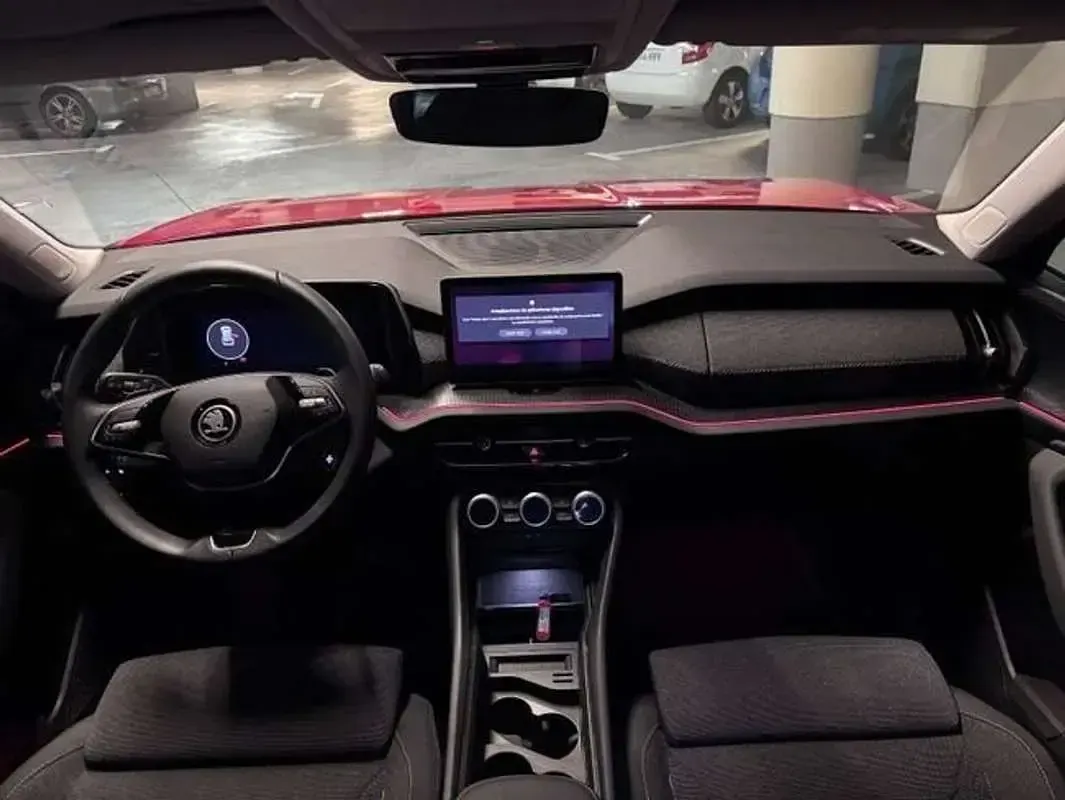 Usado Skoda Kodiaq Selection 150 CV (110 kW) 2024 Rojo SUV