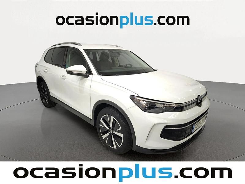 Käytetty VW Tiguan 150 HP (110 kW) 2024 Valkoinen Katumaasturi