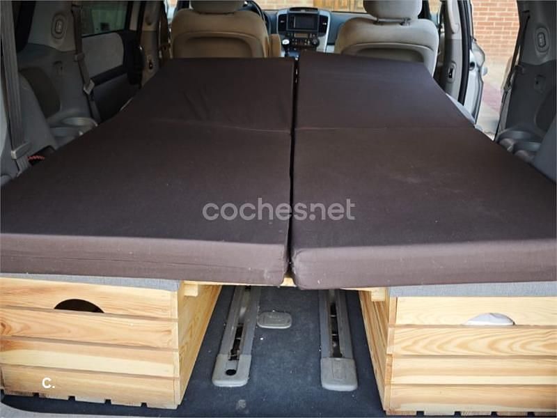 Usado Kia Carnival 185 CV (136 kW) 2010 Gris / plata Monovolumen