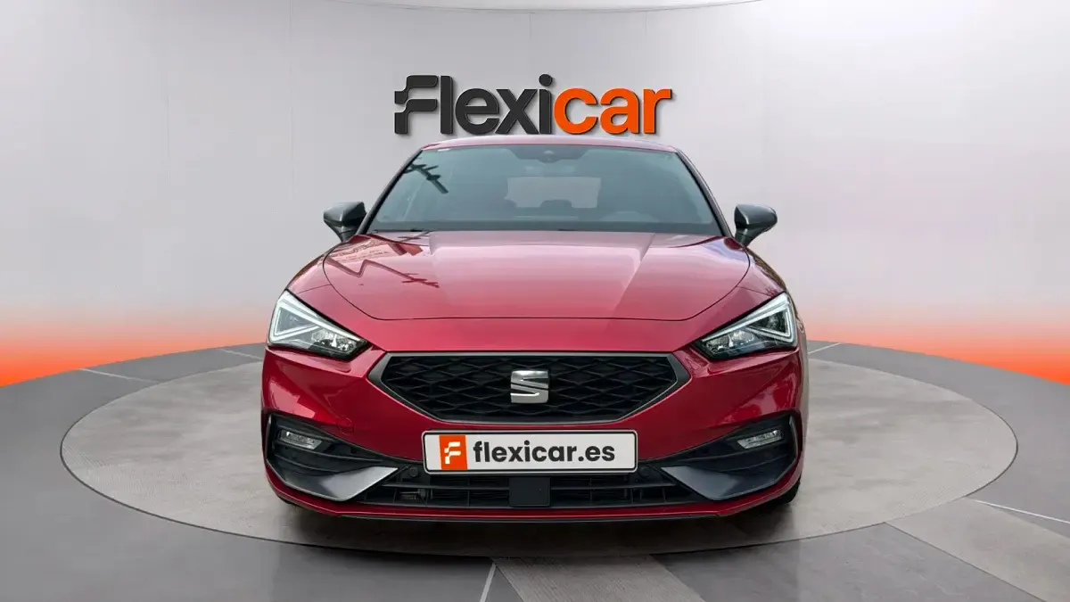 Usado Seat Leon FR 150 CV (110 kW) 2020 Granate Berlina