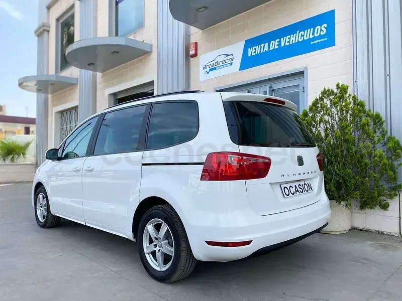 Usado Seat Alhambra Style 177 CV (130 kW) 2013 Blanco Monovolumen