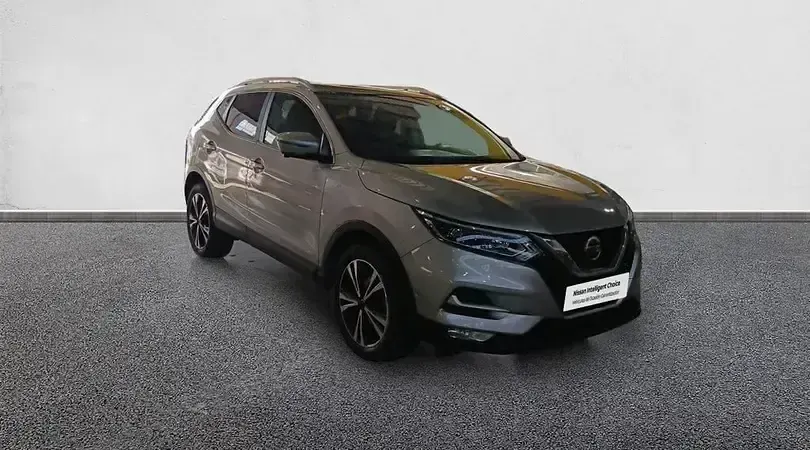 Usado Nissan Qashqai N-Connecta 116 CV (85 kW) 2020 Plata diamante (metalizado) SUV
