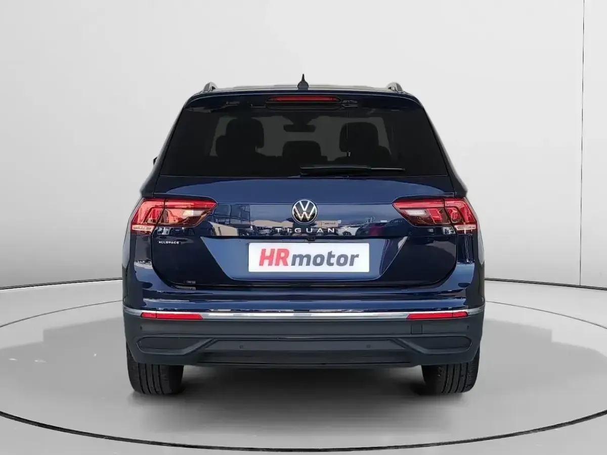 Usado VW Tiguan Life 150 CV (110 kW) 2024 Azul SUV