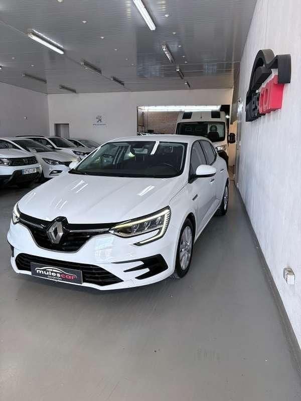 Occasion Renault Mégane IV Intens 116 PK (85 kW) 2022 Wit Hatchback
