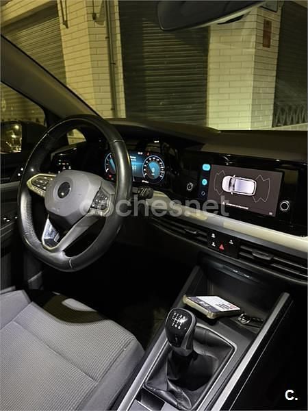 Usado VW Golf VIII Life 110 CV (80 kW) 2020 Gris / plata Berlina