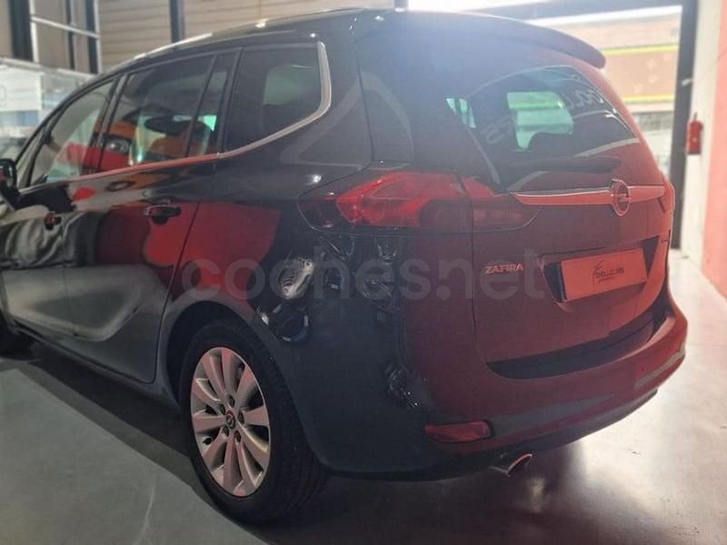 Usado Opel Zafira Excellence 170 CV (125 kW) 2016 Granate Monovolumen