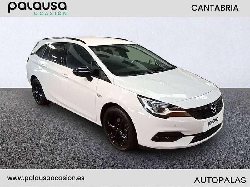 Usado Opel Astra Ultimate 147 CV (108 kW) 2022 Blanco Familiar
