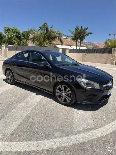 Usado Mercedes CLA200 Urban 136 CV (100 kW) 2015 Negro Coupe