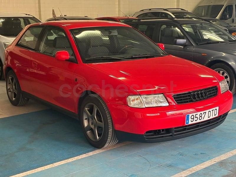 Usado Audi A3 Ambiente 150 CV (110 kW) 2000 Rojo Utilitario