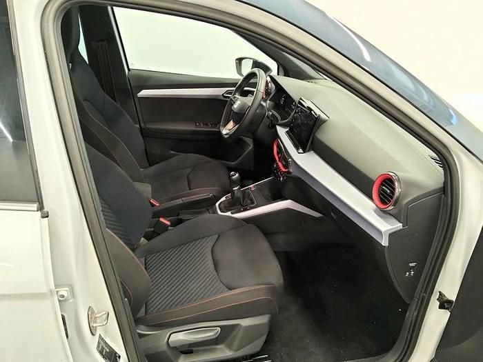 Usado Seat Arona FR 115 CV (84 kW) 2025 Blanco SUV