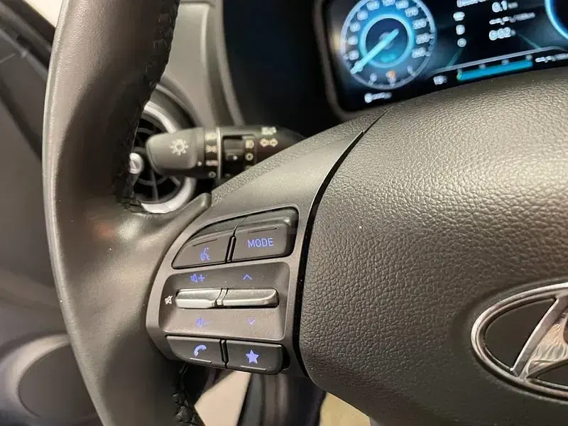 Usado Hyundai Kona 120 CV (88 kW) 2021 Blanco SUV