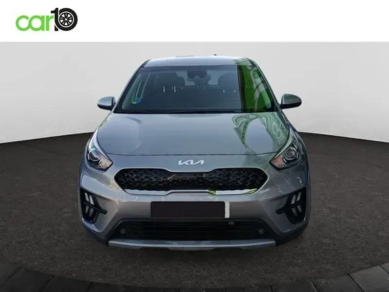 Usado Kia Niro 141 CV (103 kW) 2021 Gris / plata SUV