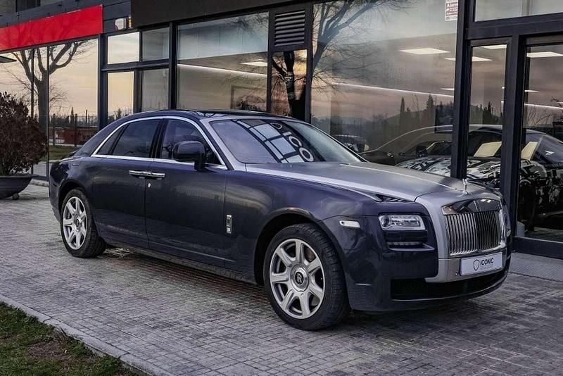 Usado Rolls Royce Ghost 571 CV (419 kW) 2010 Azul Berlina