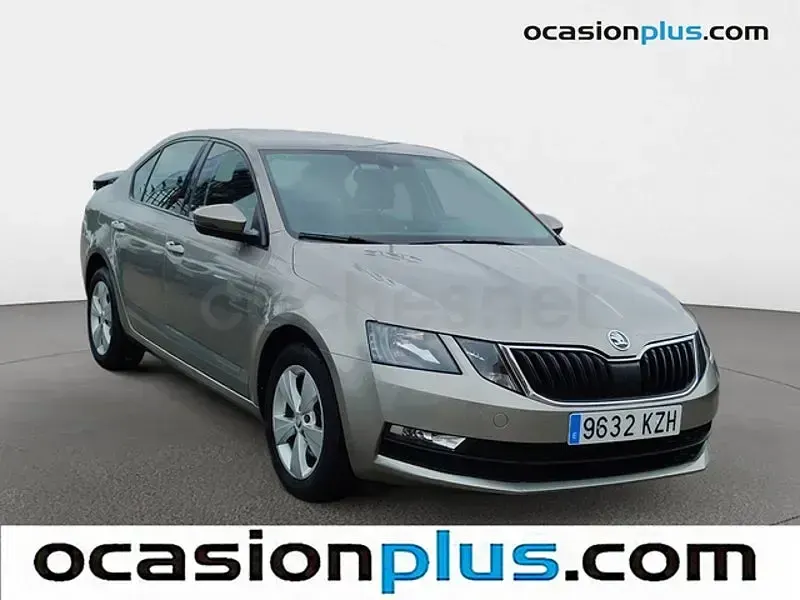 Usado Skoda Octavia Ambition 116 CV (85 kW) 2019 Beige Berlina
