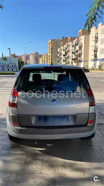 Gris / plata Usado 2004 Renault Scénic II Authentique Monovolumen | 2500 € (Precio justo) - Imagen 1/2