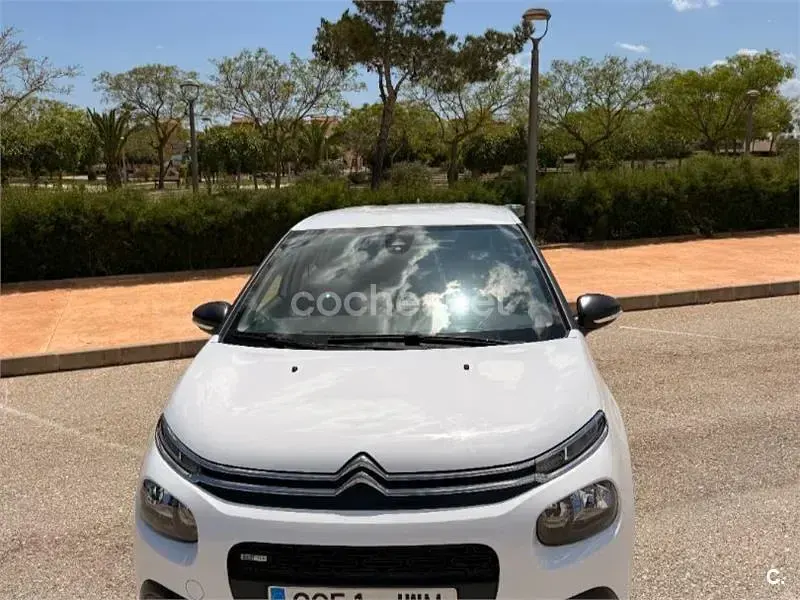 Usado Citroën C3 Live 68 CV (50 kW) 2017 Blanco Berlina