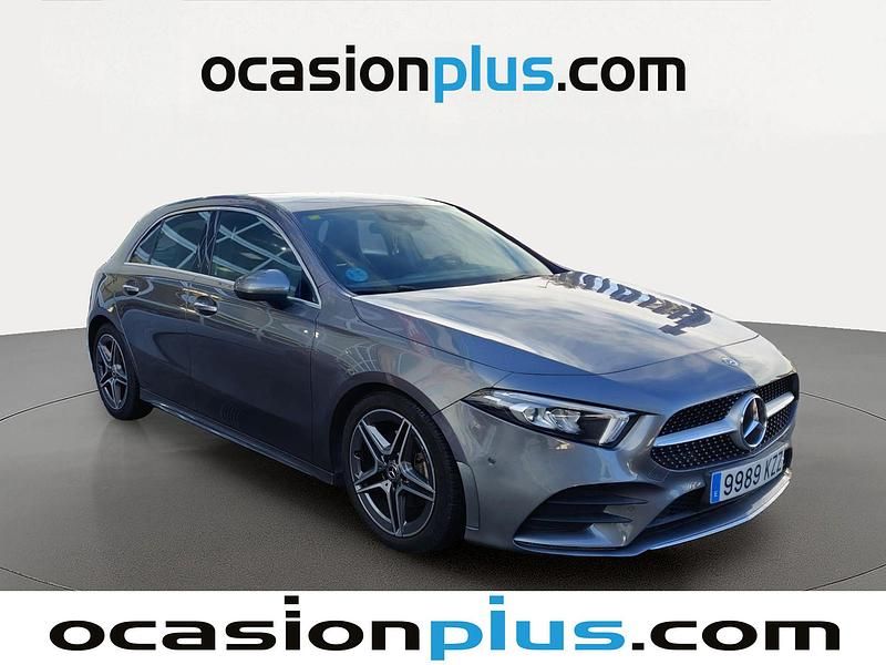 Usado Mercedes A180 AMG 116 CV (85 kW) 2019 Gris Utilitario