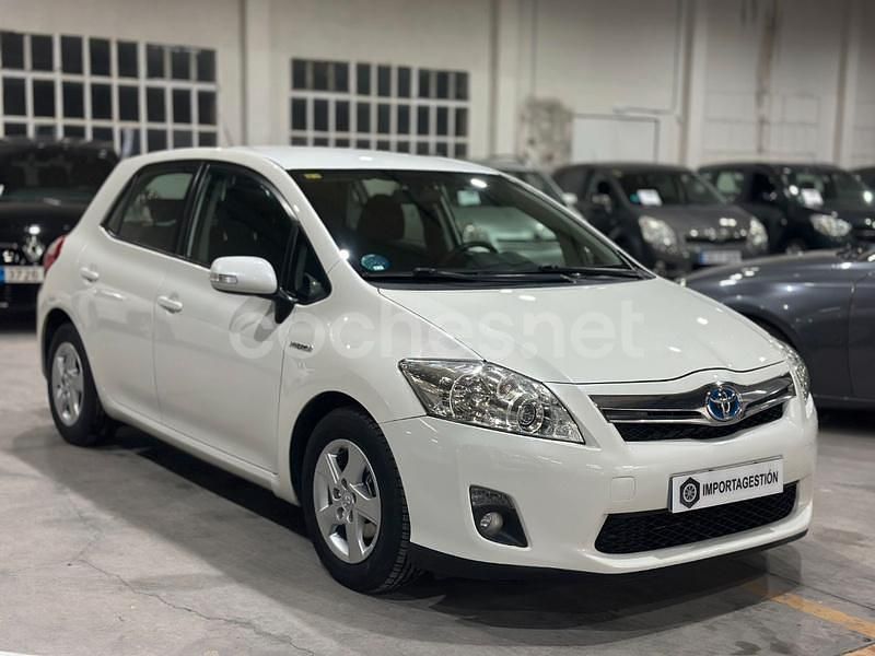 Blanco Usado 2012 Toyota Auris Hybrid Active Berlina | 10.990 € (Precio justo) - Imagen 1/4