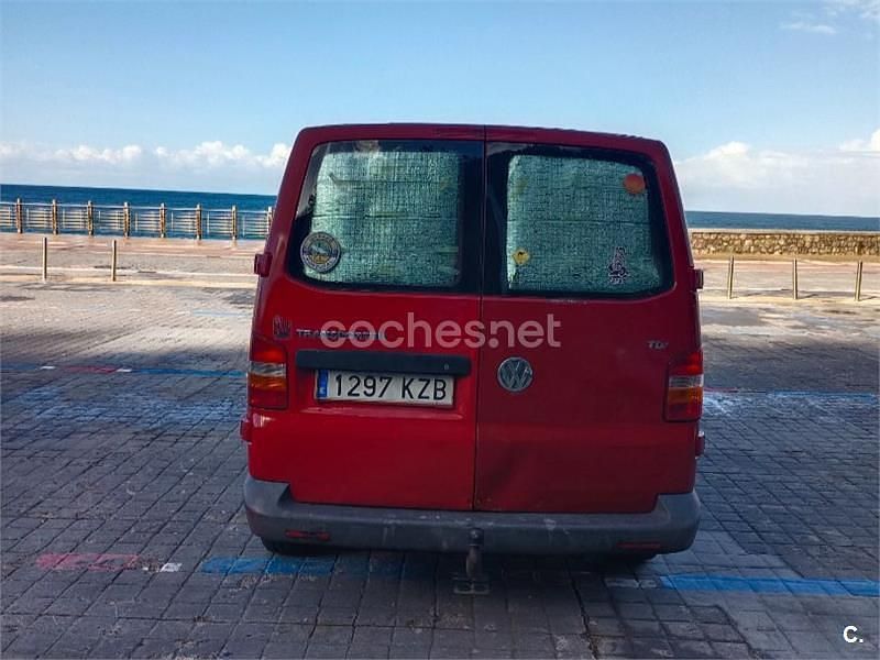 Usado VW Transporter 68 CV (50 kW) 2002 Rojo Van