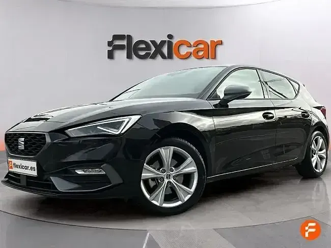 Usado Seat Leon FR 116 CV (85 kW) 2025 Negro Berlina