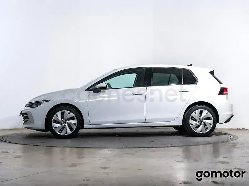 Usado VW Golf VIII 115 CV (84 kW) 2025 Blanco Berlina