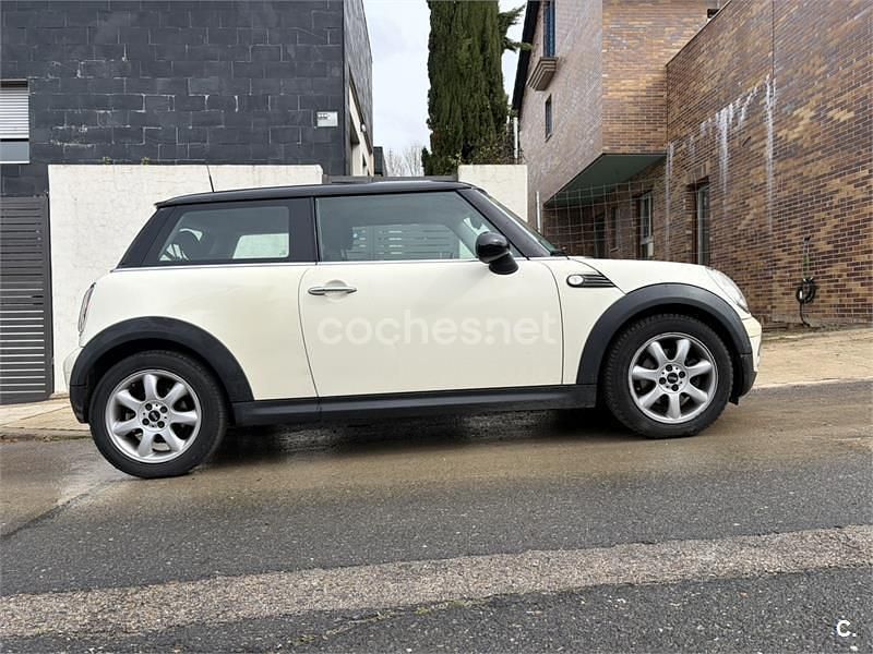 Usado Mini Cooper 116 CV (85 kW) 2007 Blanco Utilitario