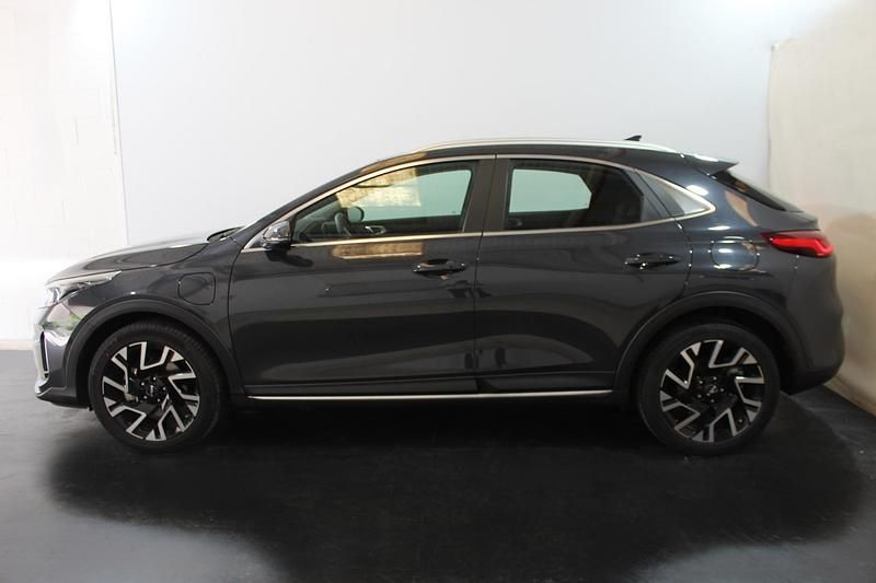Usado Kia XCeed 141 CV (103 kW) 2023 Gris SUV