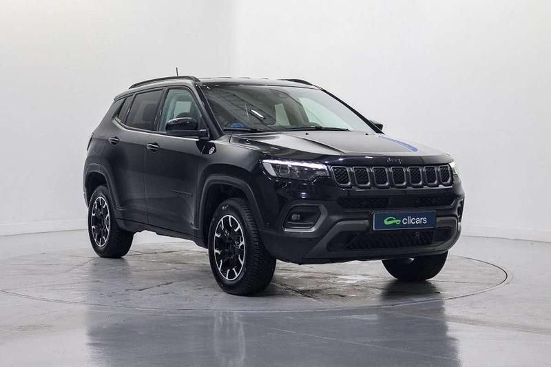 Usado Jeep Compass Trailhawk 179 CV (131 kW) 2024 Negro SUV
