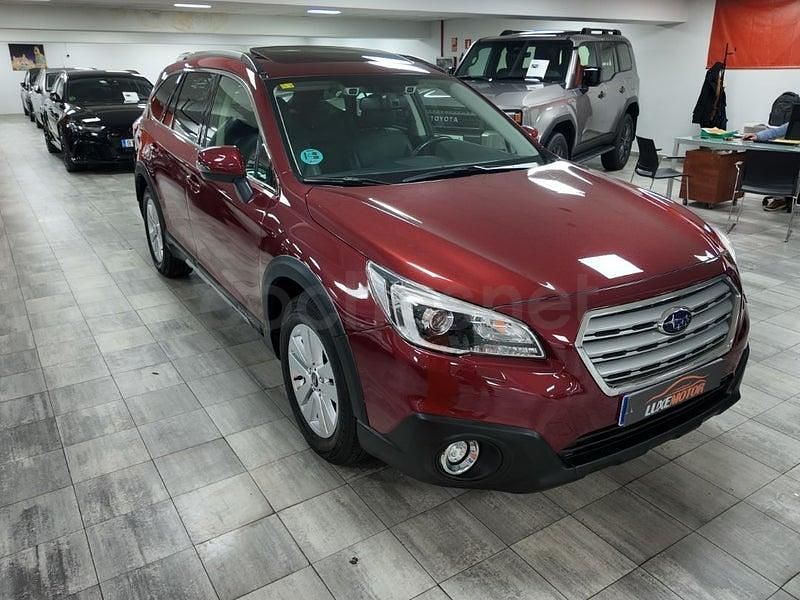 Usado Subaru Outback 175 CV (128 kW) 2018 Granate Familiar