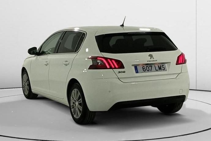 Usado Peugeot 308 Allure 131 CV (96 kW) 2021