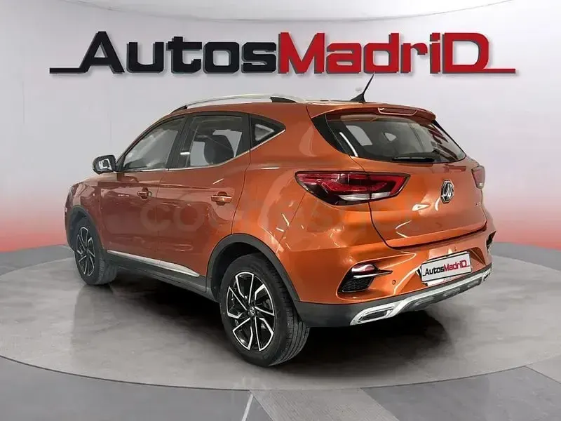 Usado MG ZS Luxury 106 CV (77 kW) 2022 Naranja SUV
