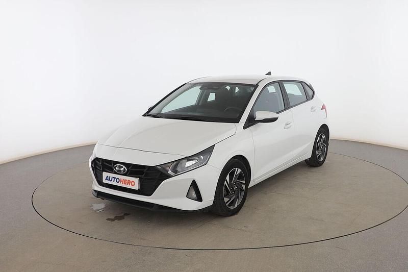 Blanco Usado 2022 Hyundai i20 Utilitario | 14.599 € (Un poco caro) - Imagen 1/3