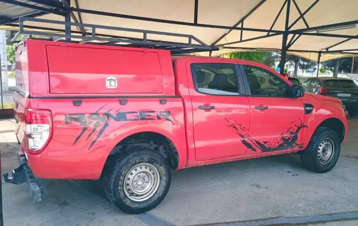 Usado Ford Ranger Limited 160 CV (117 kW) 2017 Rojo Pickup/Camioneta