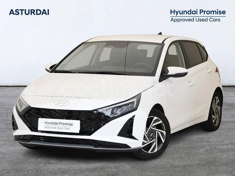 Usado Hyundai i20 100 CV (73 kW) 2025 Blanco Berlina